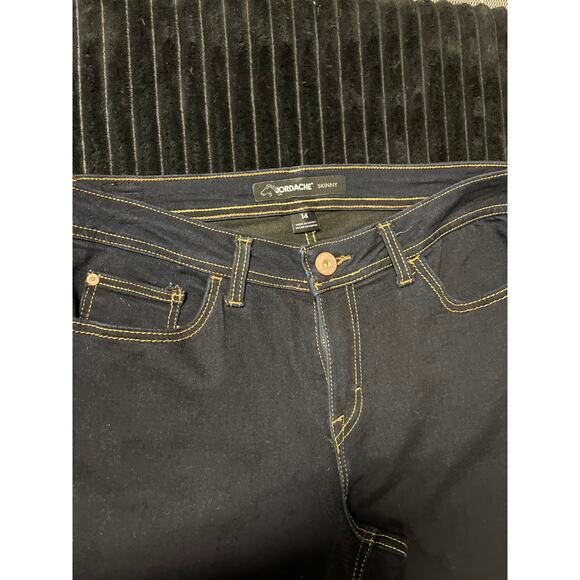 Jordache Women’s Dark Wash Skinny Jeans Size 14 Stretch 32" Inseam - Picture 3 of 3